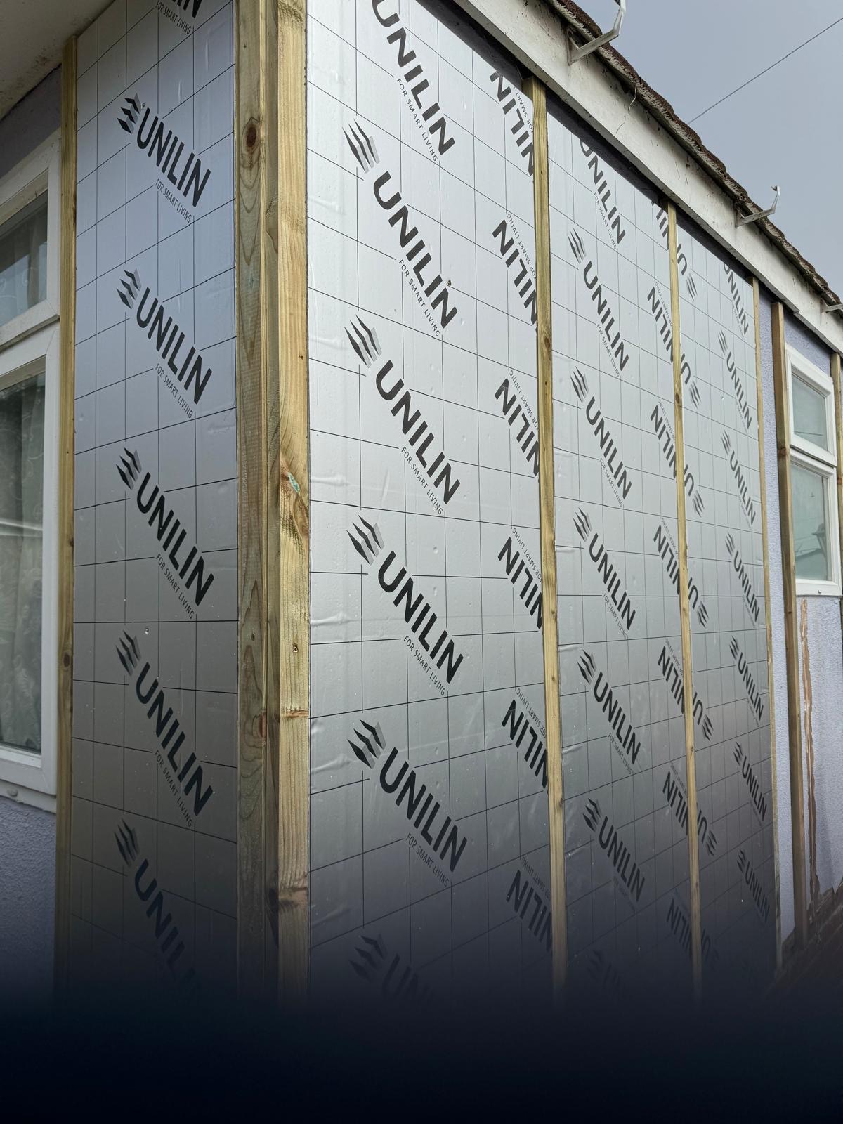 Unilin high-performance insulation boards fitted to the frame